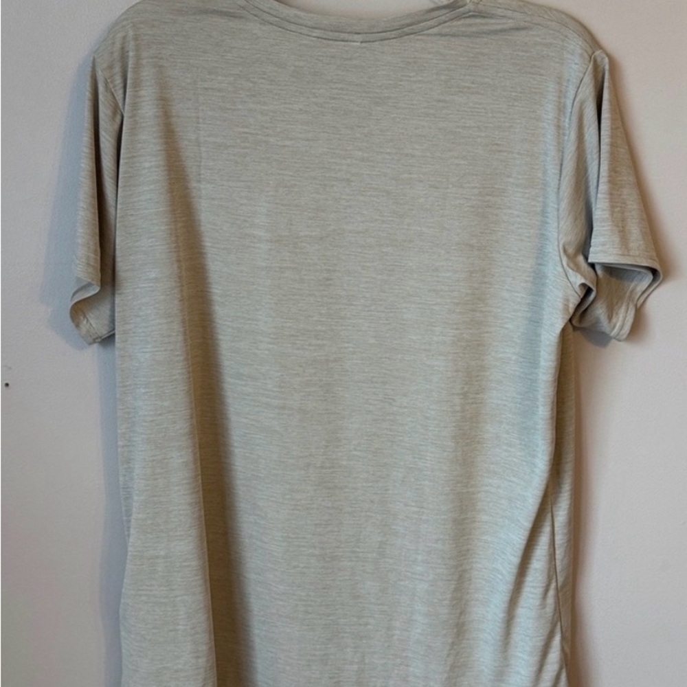 NWOT - Patagonia Capilene Cool Daily Odor Control Pumice Dyno White
Size L - Picture 6 of 6